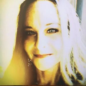 Meet your Posher, Carrie